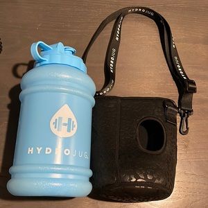 Hydrojug sky blue with black leopard RETIRED sleeve